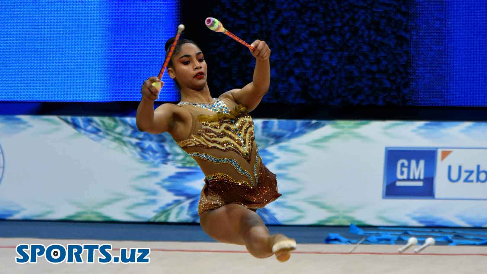 Badiiy gimnastikaning erotik fotosuratlari